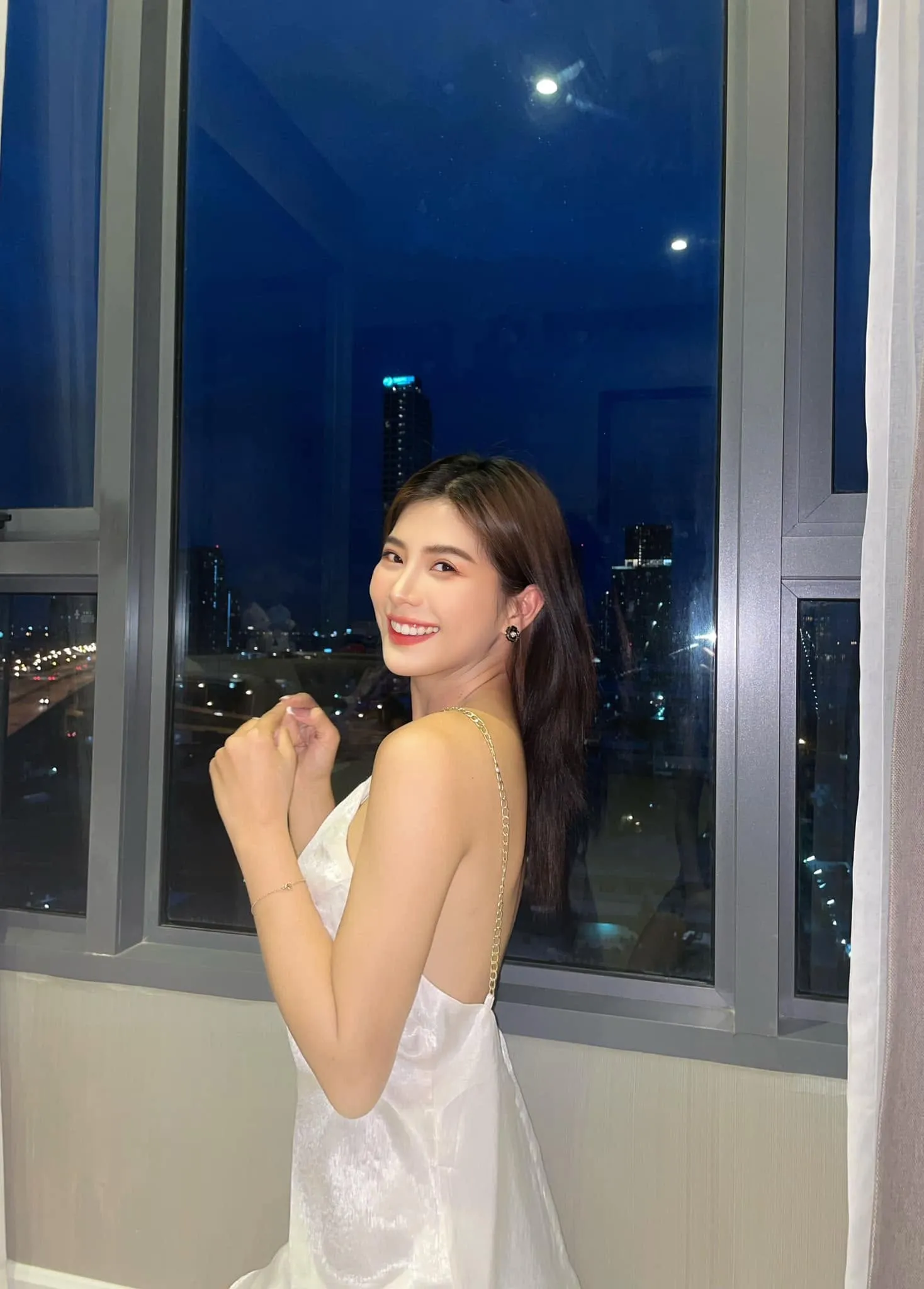 Zee Thanyaporn  เน็ตไอดอล